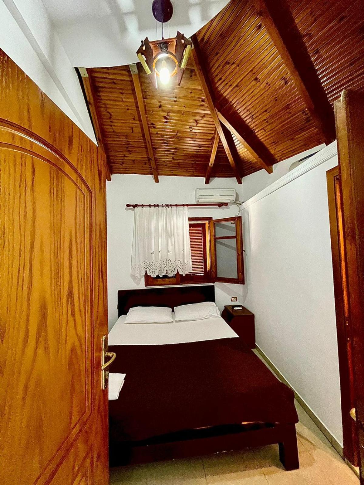 Guest House Kocollari Gjirokastër Екстериор снимка